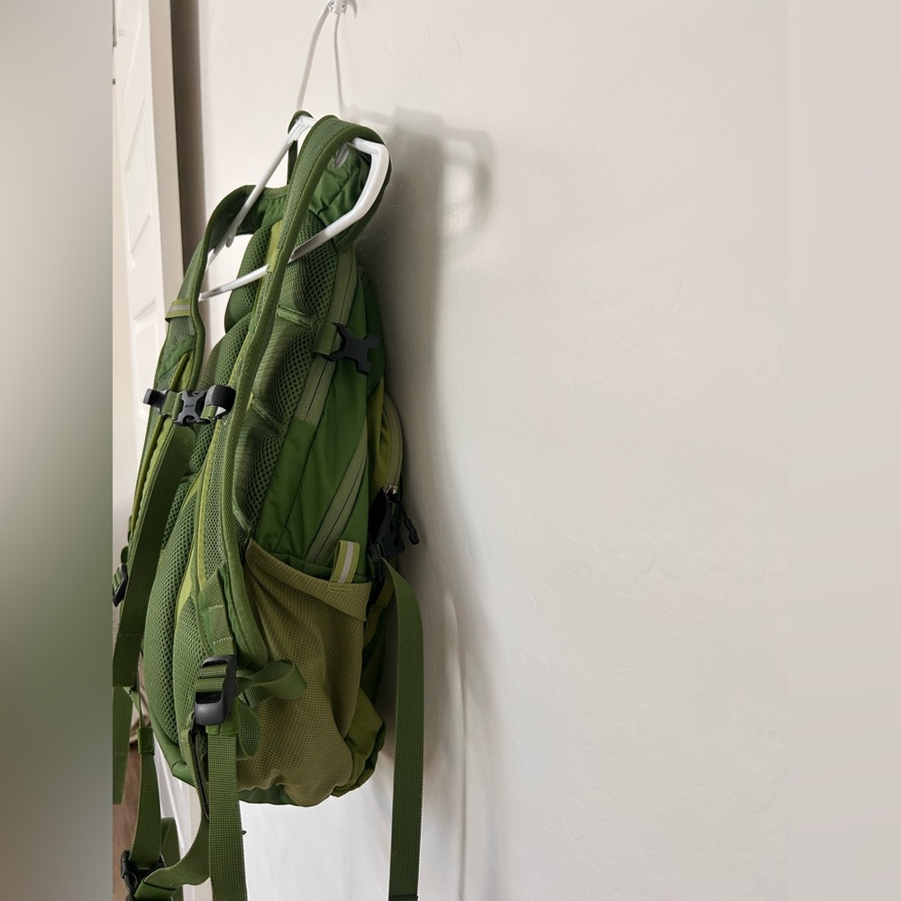 Ascend Meander - Olive and Forest Green Backpack - Picture 9 of 9